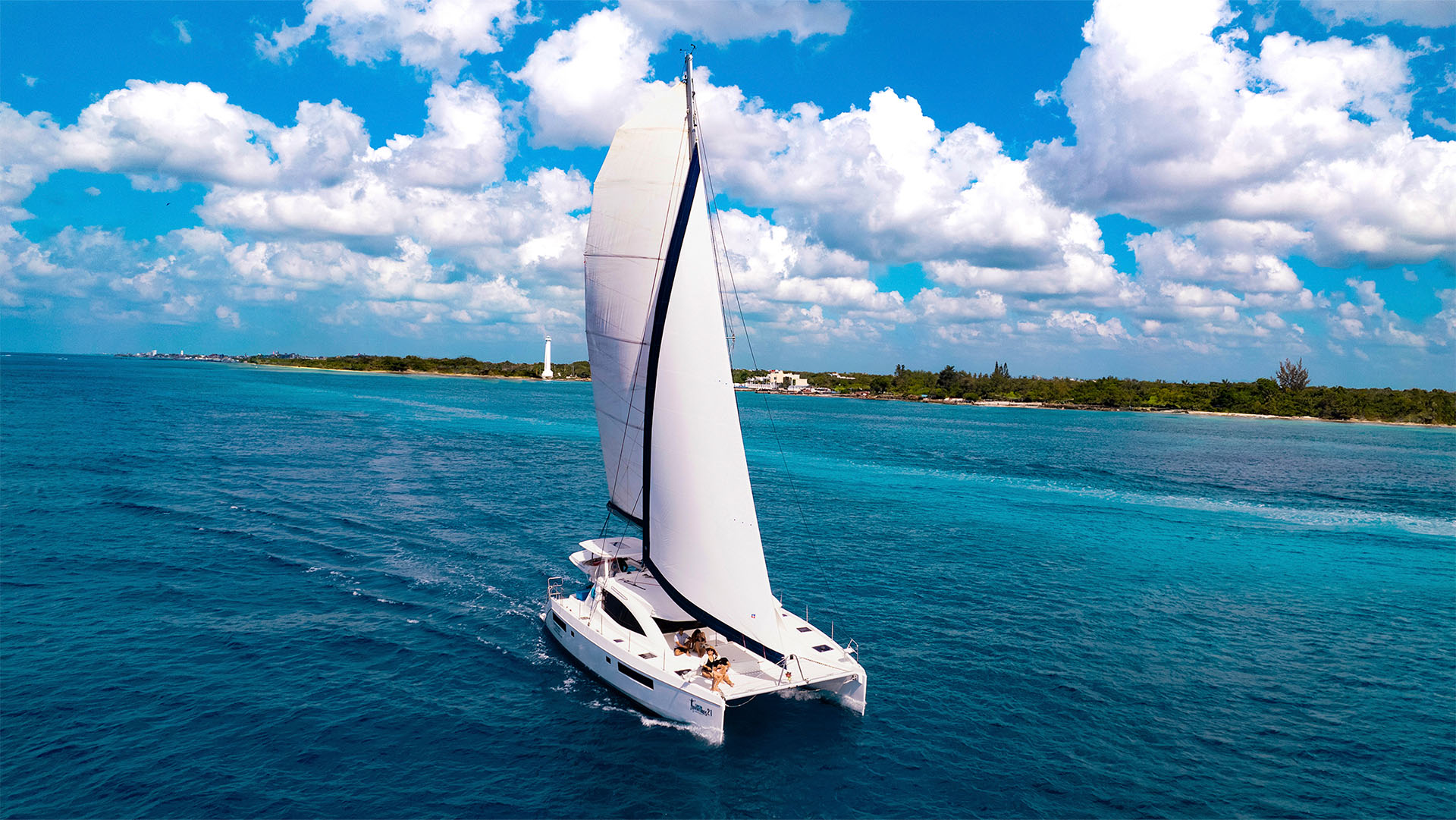 Cozumel Luxury Sailing - Image 11
