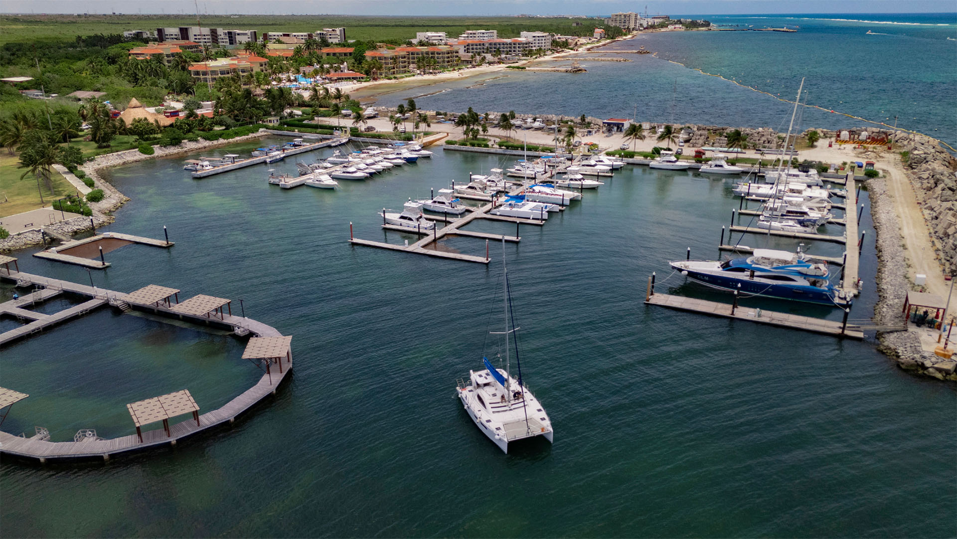 Puerto Morelos Luxury Sailing - Image 3